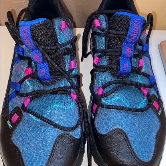 New Balance Shando trail shoes. Women’s size 9. - Picture 2 of 7